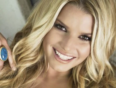 Η Jessica Simpson έγκυος για τρίτη φορά (φωτο)